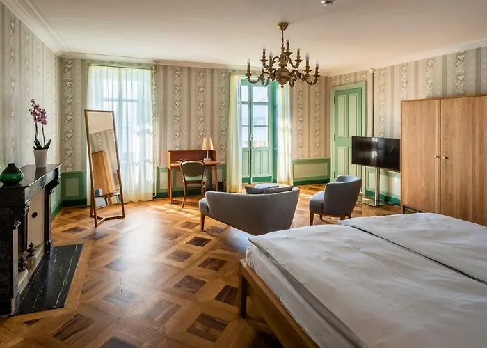 Schloss Schadau - Swiss Historic Hotel