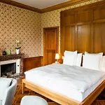 Schloss Schadau - Swiss Historic Hotel 3*